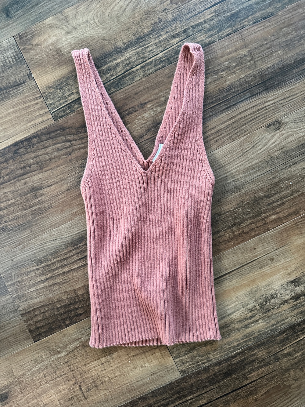 Essentials Ribbed V-Neck Tank Sweater in Dusty Rose